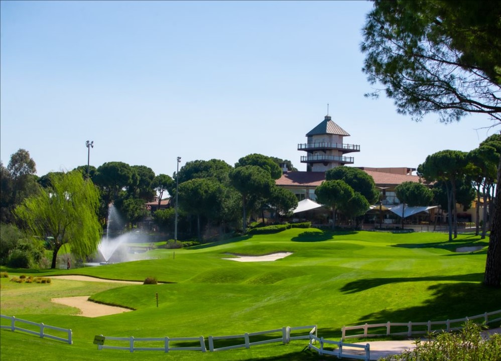 Photo of Montgomerie Maxx Royal